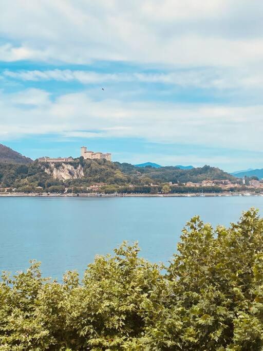 Babalu Con Vista Lago Арона Экстерьер фото